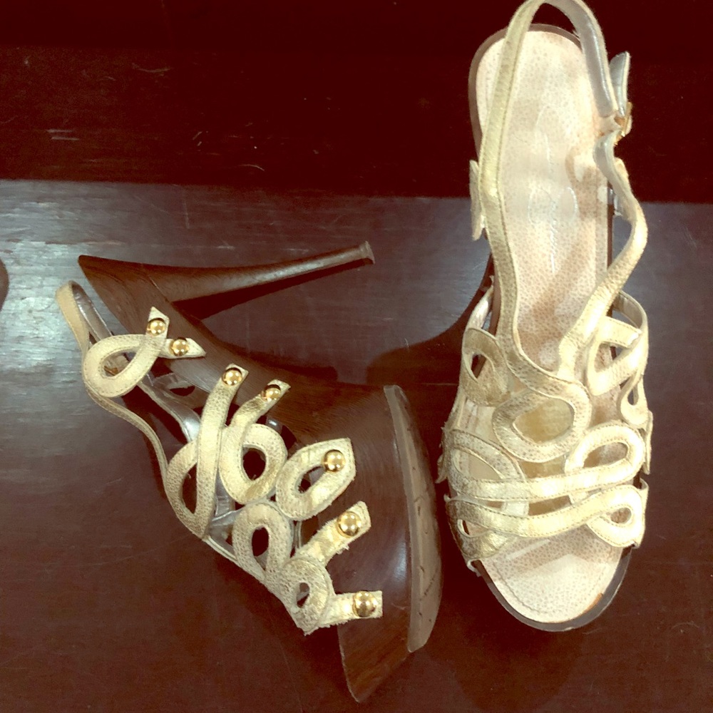 Jessica Simpson heels 👠